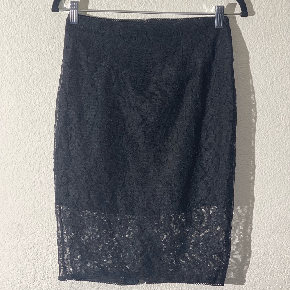 Guess Full Lace Pencil Skirt 
Style #W4FD3W5VU0